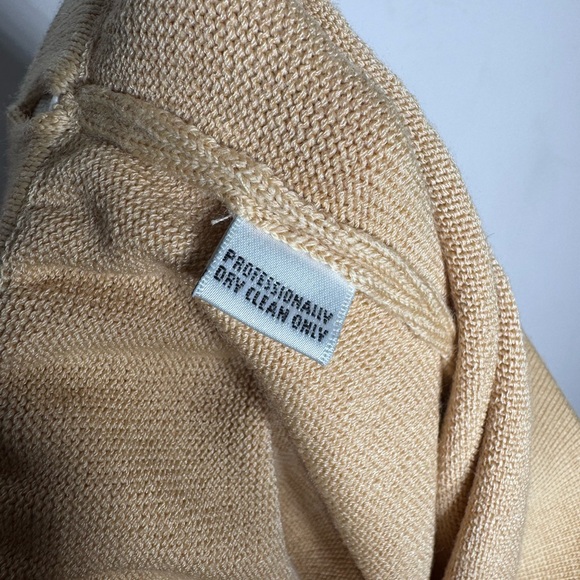 St. John Classic Tan Pencil Skirt - Picture 4 of 4